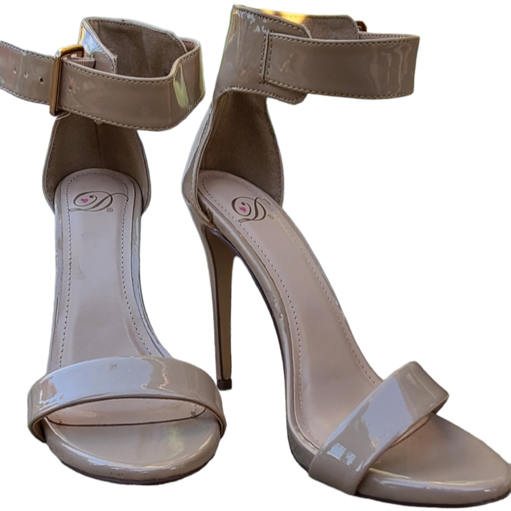 My Delicious Canter Dark Beige Patent Ankle Strap Heels